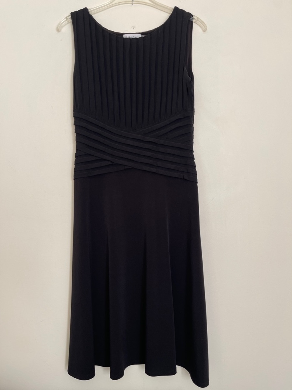 Calvin Klein Black Sleeveless Pleated Waist Midi Dress, size 6